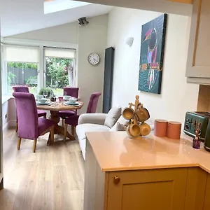  Holiday home Fashionable Chic Townhouse In D4